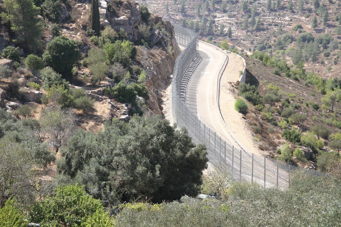 کشور فلسطین , کرانه باختری , بیت المقدس , شهرک سازی رژیم صهیونیستی اسرائیل , حضرت عیسی (ع)| عیسی مسیح , صهیونیسم , تشکیلات خودگردان فلسطین , 