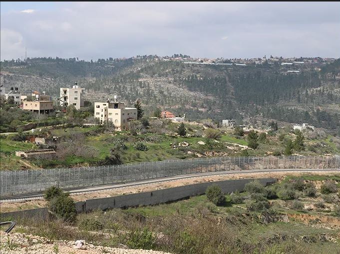 کشور فلسطین , کرانه باختری , بیت المقدس , شهرک سازی رژیم صهیونیستی اسرائیل , حضرت عیسی (ع)| عیسی مسیح , صهیونیسم , تشکیلات خودگردان فلسطین , 