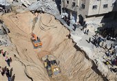 القسام تسلم الصلیب الأحمر جثتی أسیرین إسرائیلیین