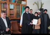 دیدار دانش‌آموزان با نماینده ولی فقیه در اردبیل و تجلیل از قرآن‌آموزان
