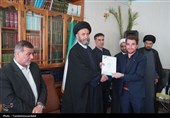 دیدار دانش‌آموزان با نماینده ولی فقیه در اردبیل و تجلیل از قرآن‌آموزان