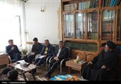 دیدار دانش‌آموزان با نماینده ولی فقیه در اردبیل و تجلیل از قرآن‌آموزان