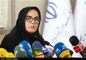 آزاده نظربلند دبیرکل نهاد کتابخانه های عمومی کشور در نشست خبری سی‌وسومین دوره هفته کتاب جمهوری اسلامی ایران