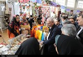 بازدید دستیار اجتماعی رئیس‌جمهور از نمایشگاه توانمندی‌های بانوان