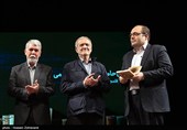 تقدیر از برگزیدگان نخستین دوره «هم‌خوان؛ نشان کتابخانه عمومی ایران»، در تالار وحدت توسط مسعود پزشکیان رئیس جمهور و سیدعباس صالحی وزیر فرهنگ و ارشاد اسلامی