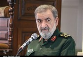 اللواء رضائی یخاطب أمریکا: کونوا مستعدین لمواجهة مقبرة لحاملات طائراتکم