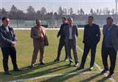 نمونه‌برداری از چمن ورزشگاه تختی