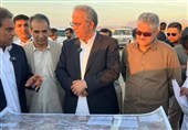 پیام استاندار از محل برج تخریب‌شده چابهار؛ توسعه متوقف نمی‌شود