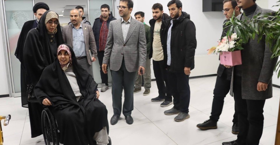 دانشگاه صنعتی شریف , دانشگاه های جمهوری اسلامی ایران , وزارت علوم ,