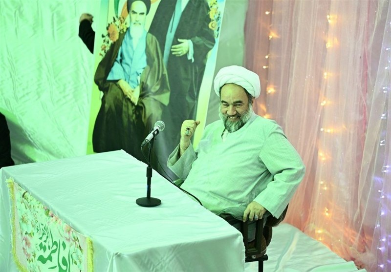 روایتی از محفل صمیمی دختران دانشجوی خوابگاهی زاهدان با آیت‌الله محامی