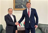 وزیر الخارجیة الإیرانی یلتقی نظیره البیلاروسی