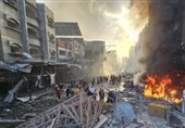 إصابة فلسطینی وقصف ونسف منازل.. جیش الکیان الصهیونی یواصل خرق اتفاق غزة