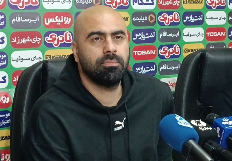 زارع: تیم بسیار جوانی داریم؛ هواداران باید صبور باشند