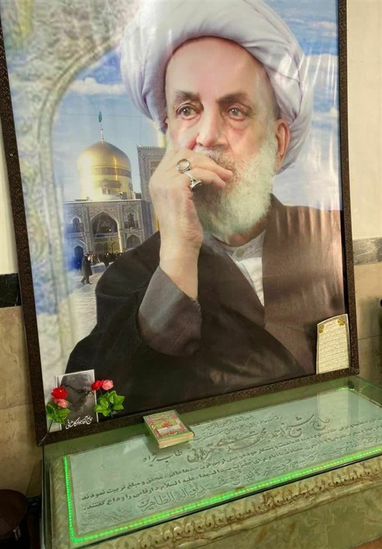 آیت الله مجتهدی , حوزه علمیه , شهر تهران , آیت‌الله سید علی خامنه‌ای , حوزه پیشرو و سرآمد , 