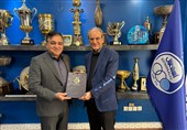 ترابیان: در استقلال همه کارها را یکی دونفر می‌کنند/برخوردشان زننده بود