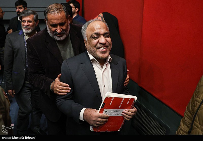 اکران اختصاصی مستند خودم می‌بینم