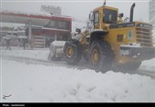 بازگشایی جاده‌های مرزی بانه در پی بارش سنگین برف+تصاویر