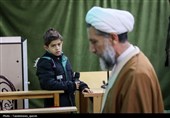 رو در رو با مردم؛ مسجد امام حسن عسکری(ع) میزبان امام جمعه قزوین