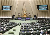نامه نمایندگان مجلس به سران قوا درباره نقد عملکرد همتی در بانک مرکزی