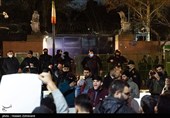 تجمع دانشجویی مقابل سفارت انگلستان