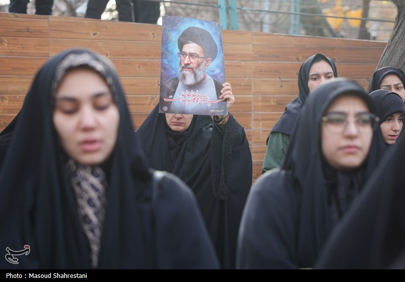 تشییع پیکر2 شهید مدافع امنیت در محله نازی آباد تهران