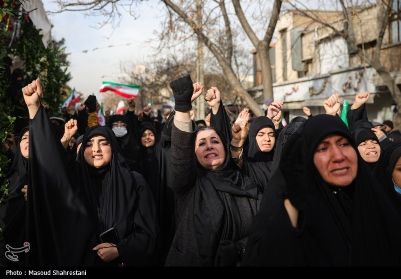 تشییع پیکر2 شهید مدافع امنیت در محله نازی آباد تهران