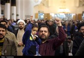ابراز انزجار زائران حرم قم از اغتشاشگران