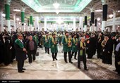 گل‌آرایی ضریح حرم حضرت معصومه(س)