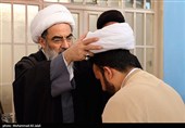 مراسم عمامه گذاری طلاب در بیوت مراجع عظام تقلید