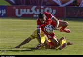 دیدار تیم های فوتبال فجر شهید سپاسی و پرسپولیس