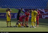 دیدار تیم های فوتبال فجر شهید سپاسی و پرسپولیس