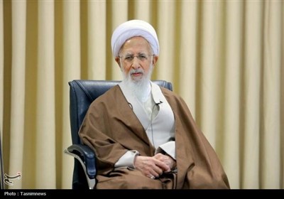 ببینید/اشاره رهبر انقلاب به سخنان بغض‌آلود آیت‌الله جوادی آملی
