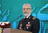 الادمیرال سیاری: سنأخذ بثأر شهداء مدمرة "دنا" / سرعة إنتاج طائراتنا المسیرة عالیة