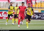 دیدار تیم‌های فوتبال پرسپولیس و سپاهان