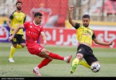 دیدار تیم‌های فوتبال پرسپولیس و سپاهان