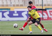 دیدار تیم‌های فوتبال پرسپولیس و سپاهان