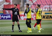 دیدار تیم‌های فوتبال پرسپولیس و سپاهان