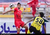 دیدار تیم‌های فوتبال پرسپولیس و سپاهان