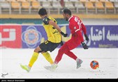 دیدار تیم‌های فوتبال پرسپولیس و سپاهان