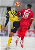 دیدار تیم‌های فوتبال پرسپولیس و سپاهان