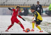 دیدار تیم‌های فوتبال پرسپولیس و سپاهان