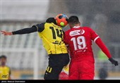 دیدار تیم‌های فوتبال پرسپولیس و سپاهان