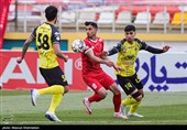 دیدار تیم‌های فوتبال پرسپولیس و سپاهان