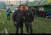 دیدار تیم‌های فوتبال  ذوب‌آهن اصفهان و استقلال تهران