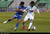 دیدار تیم‌های فوتبال  ذوب‌آهن اصفهان و استقلال تهران