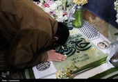 رونمایی از سنگ مزار شهید ایزدی