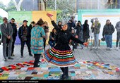 نمایش های خیابانی جشنواره بین المللی فجر