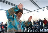 نمایش های خیابانی جشنواره بین المللی فجر