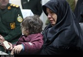 اهدای لباسهای شهیده ملینا اسدی به موزه دفاع مقدس-کرمانشاه