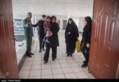 اهدای لباسهای شهیده ملینا اسدی به موزه دفاع مقدس-کرمانشاه